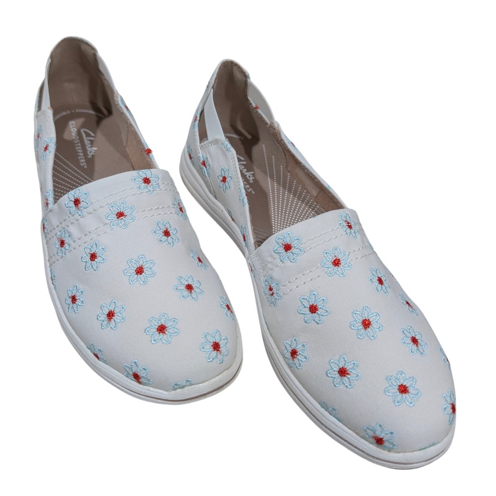 Clarks Cloudsteppers Breeze Step White Daisy Floral Slip On Flats‎ 8.5 N NIB